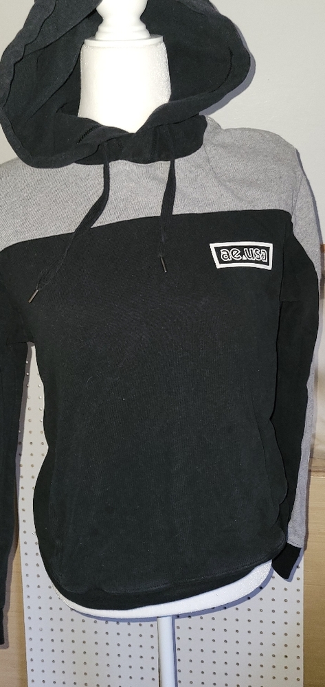 American‎ Eagle size Small sweatshirt hoodie